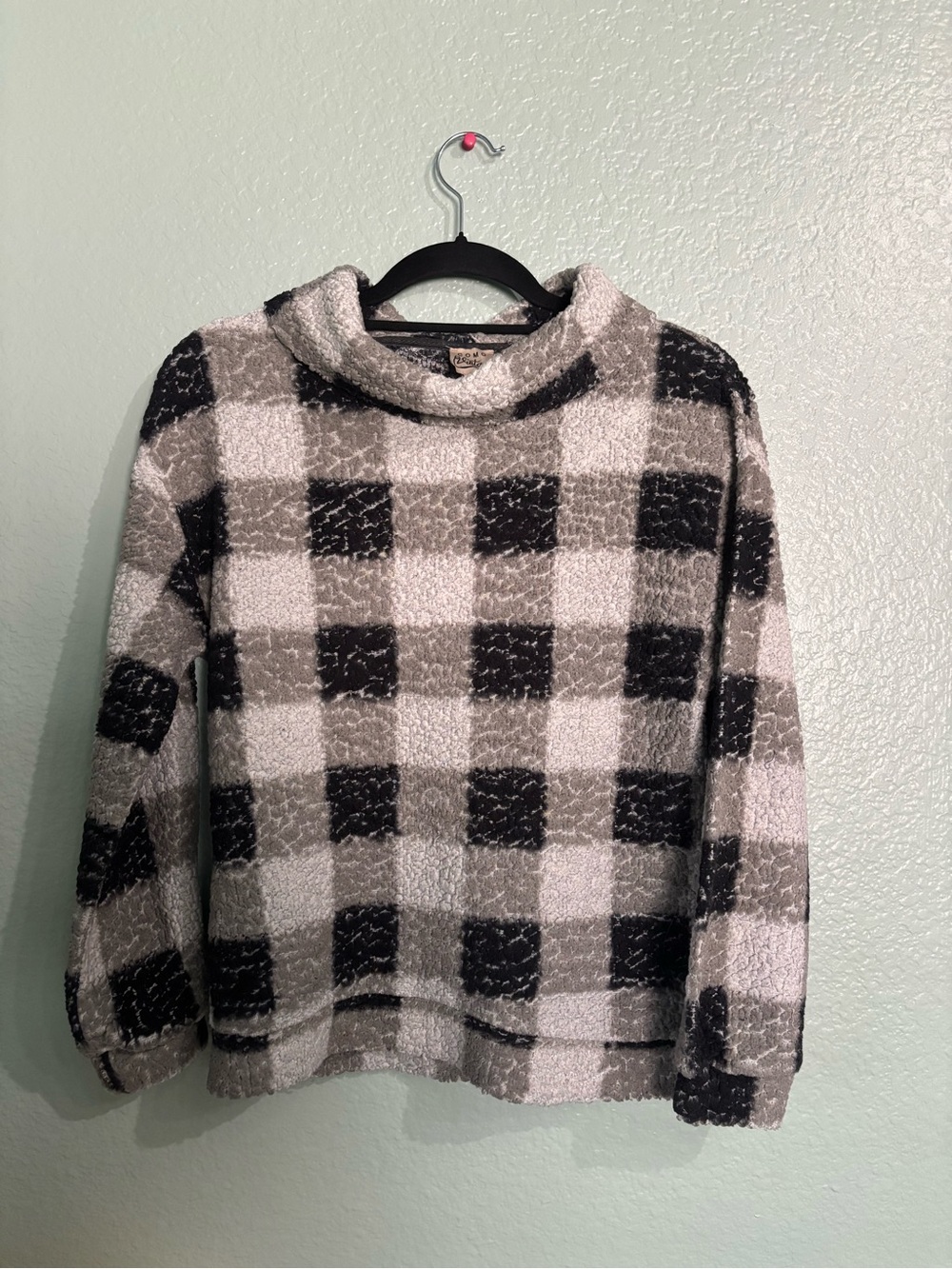 Como Vintage Black & White Plaid Cowl Neck Sweater